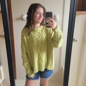 Women's Cable Knit Sweater - Green